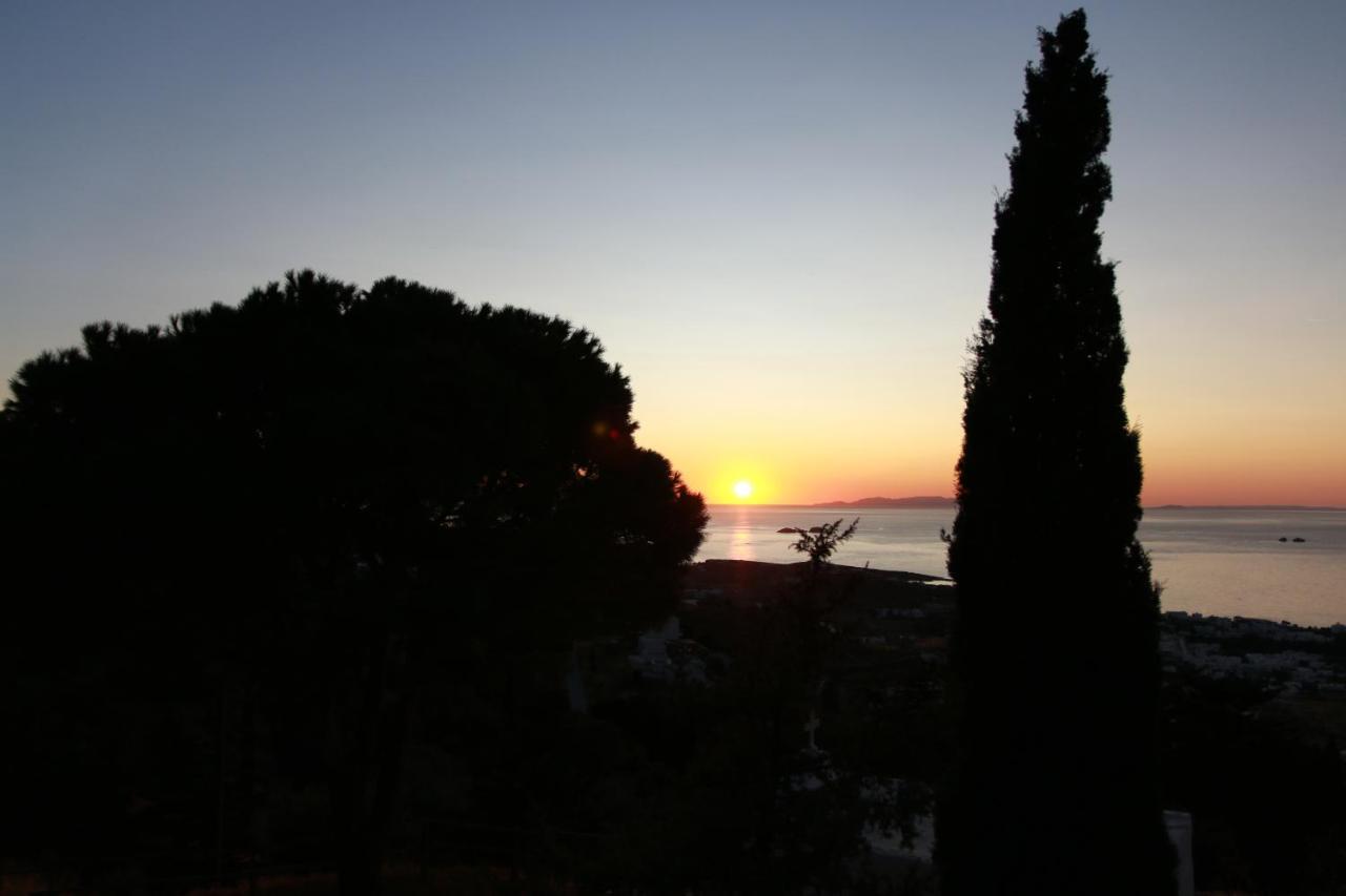 Paros Apartments Cottage ภายนอก รูปภาพ